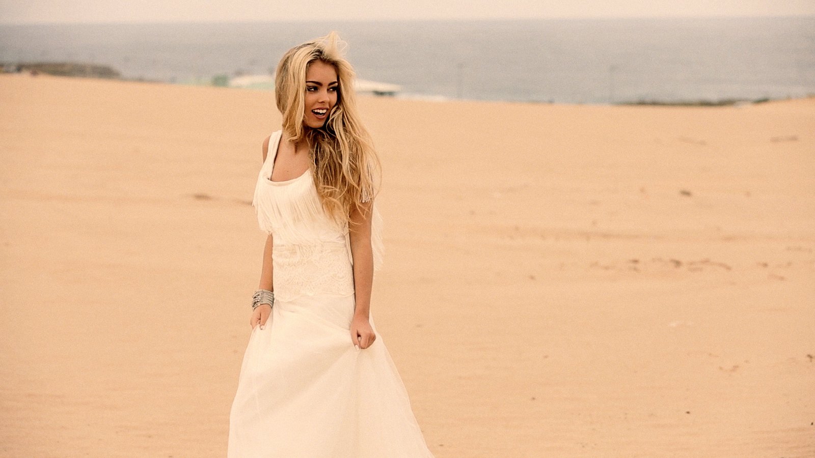 Joana Montez by VIP Weddings Films and Pedro Castelhano